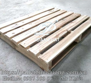 Pallet Gỗ 4 Hướng Nâng Tải Trọng 2 Tấn